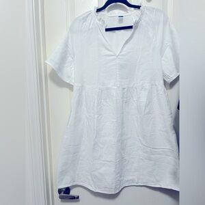 Old Navy White Ruffled sundress with pockets NWOT